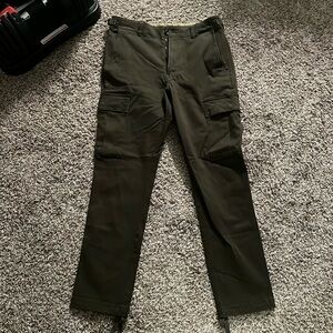 Banana Republic Traveler Cargo Pants, Tapered 31